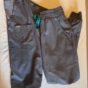 Figs Graphite Small Set